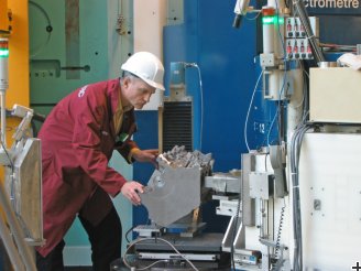 Examination of an engine block