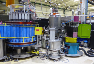 Cold neutron three-axis spectrometer IN12